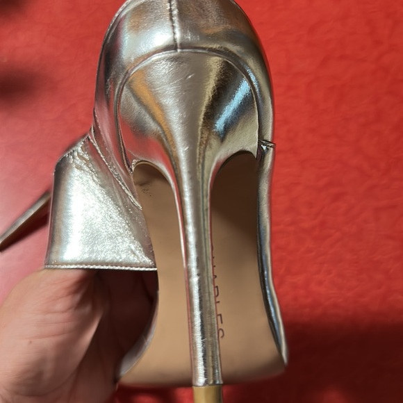 Charles by Charles David silver open toe stilettos shoes - great shape!! Heels - Picture 8 of 8